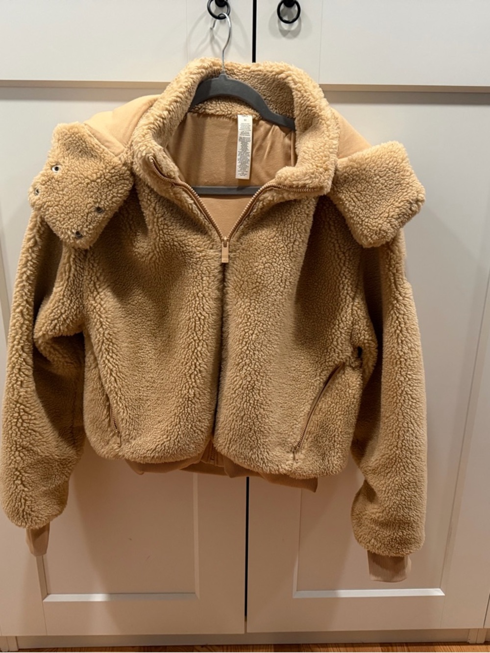 ALO Yoga Foxy Sherpa Zip Jacket, tan, Sz M